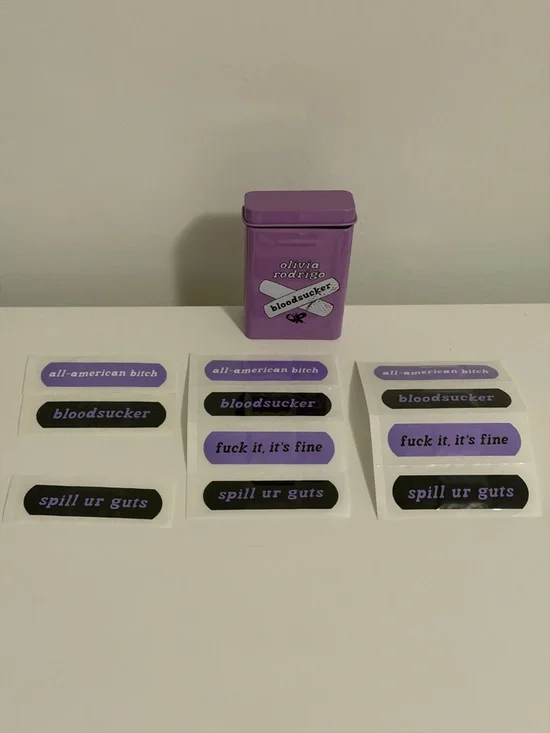 Olivia Rodrigo GUTS World Tour bandages - open - Picture 1 of 2